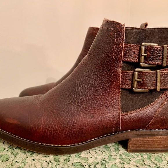 Fat Face boots. Size 9.  Deep brown leather. Side zip. Very good condition! - Picture 2 of 10